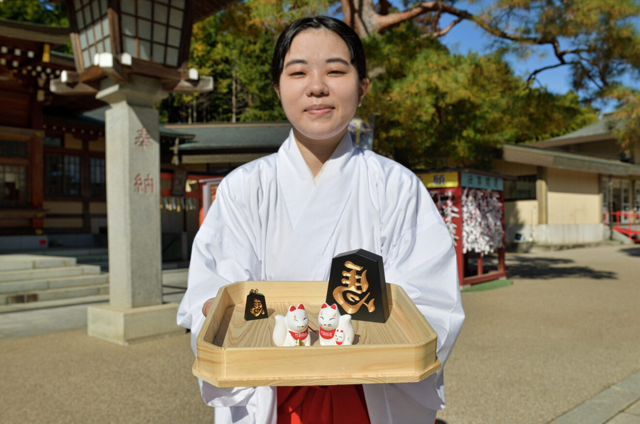 「左馬」と白狐のおみくじ
