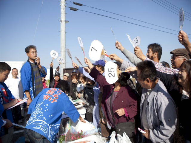 ゆりあげ港朝市