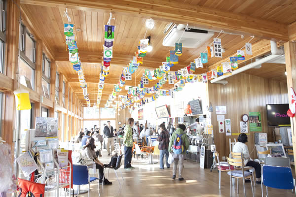 ゆりあげ港朝市